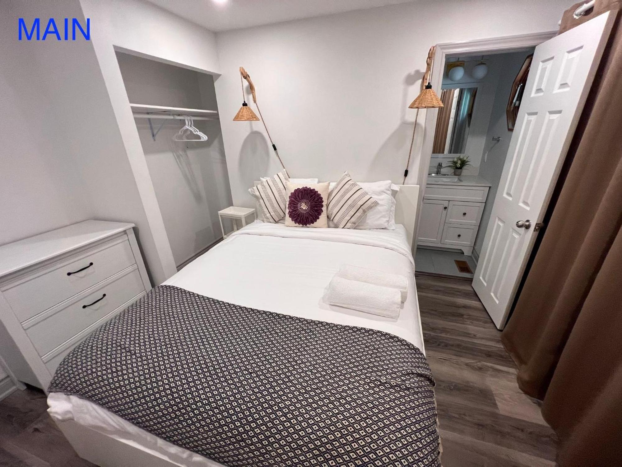 Lilac Private Unit 10-Min To Airport Toronto Esterno foto